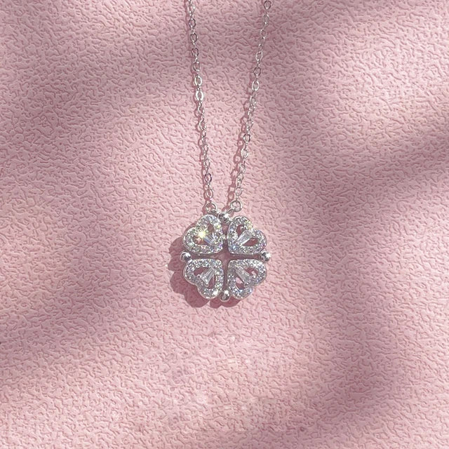 Colar trevo de coração+6 rosas cheirosas transmitindo amor